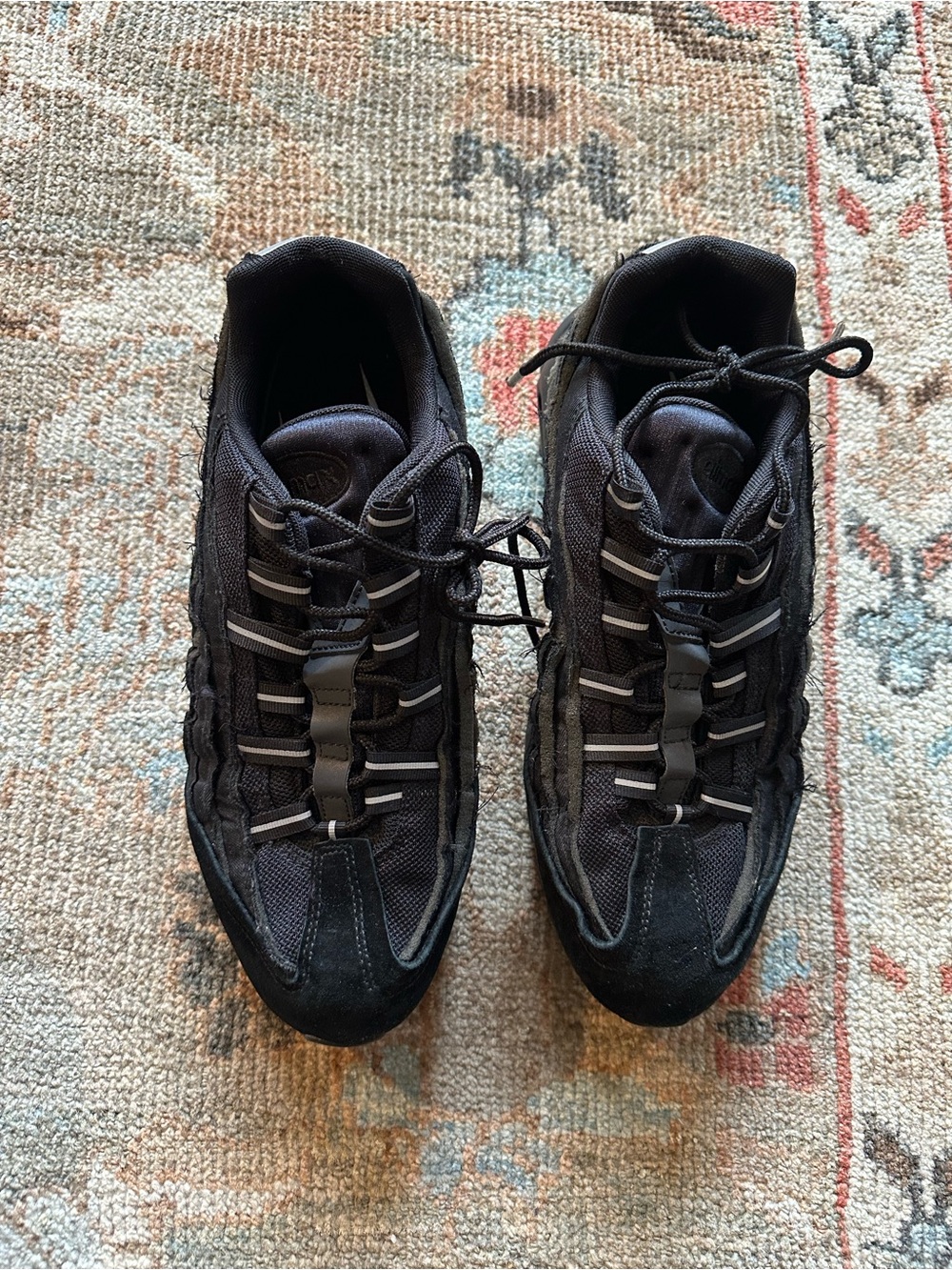 Nike air max spécial édition Black Men’s Athletic Sneakers 
Comme des garcons